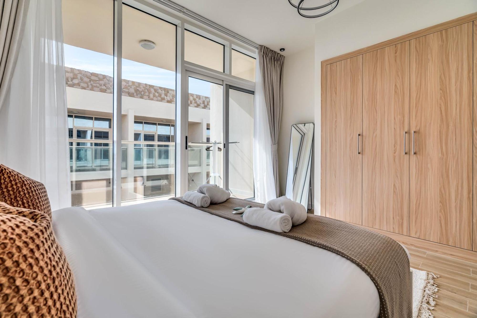 New! Amazing 2br Loft Townhouse In Dubailand Apartment